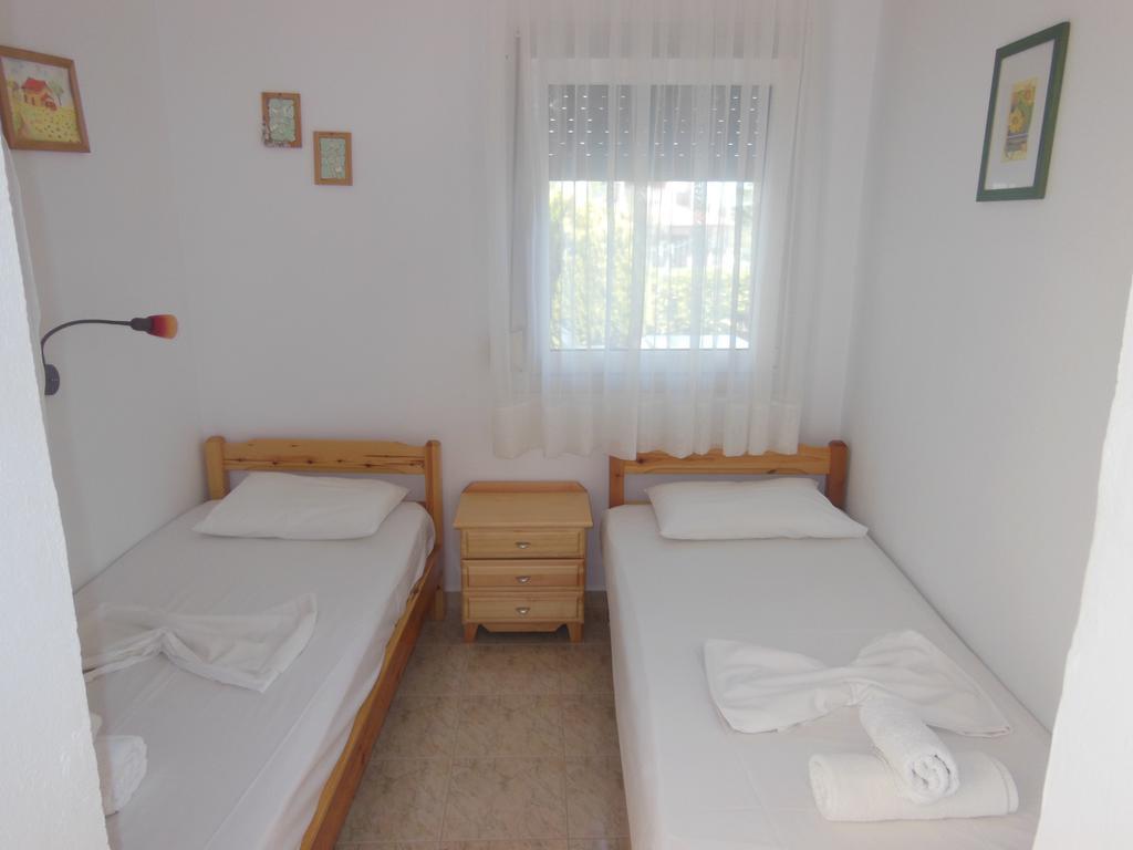 Apartments Monika Kriopigi Eksteriør billede